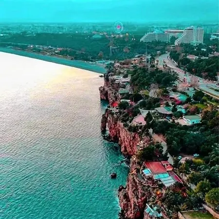 Merkez Muhtesem Konum Giris Kat 아파트