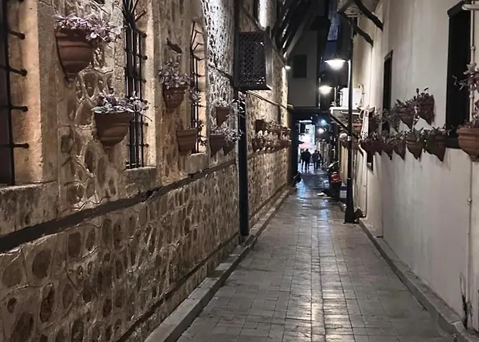 Merkez Muhtesem Konum Giris Kat 公寓 安塔利亚