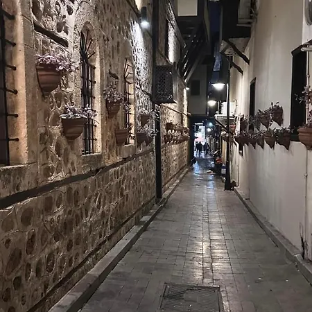 Merkez Muhtesem Konum Giris Kat Lägenhet Antalya